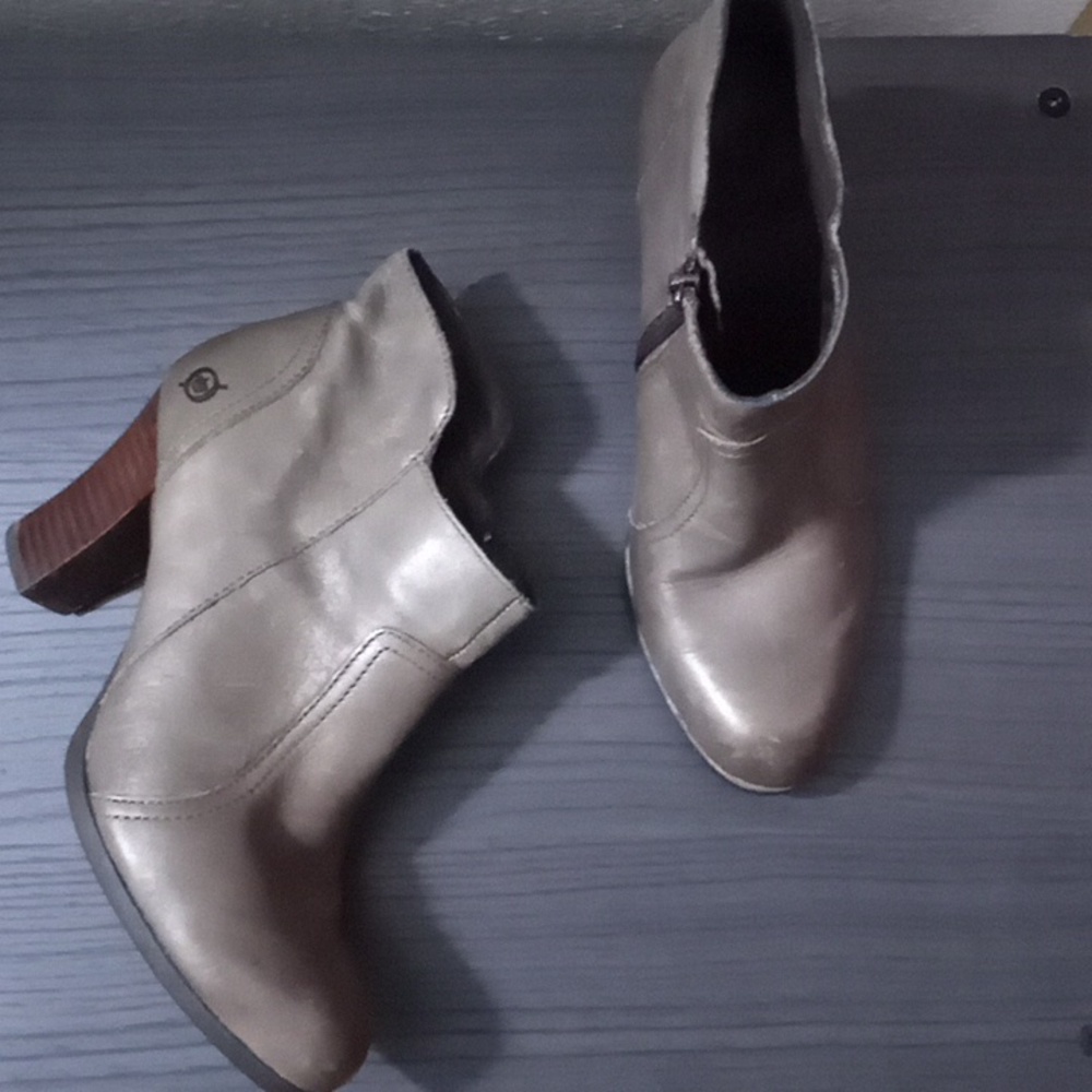 Ankle boots - Picture 1 of 6